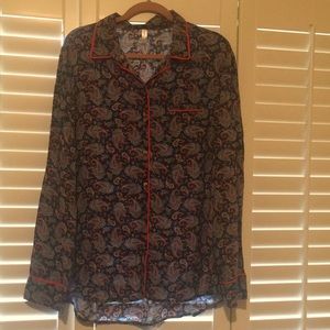 Gap pajama style top, paisley print, red trim.XL